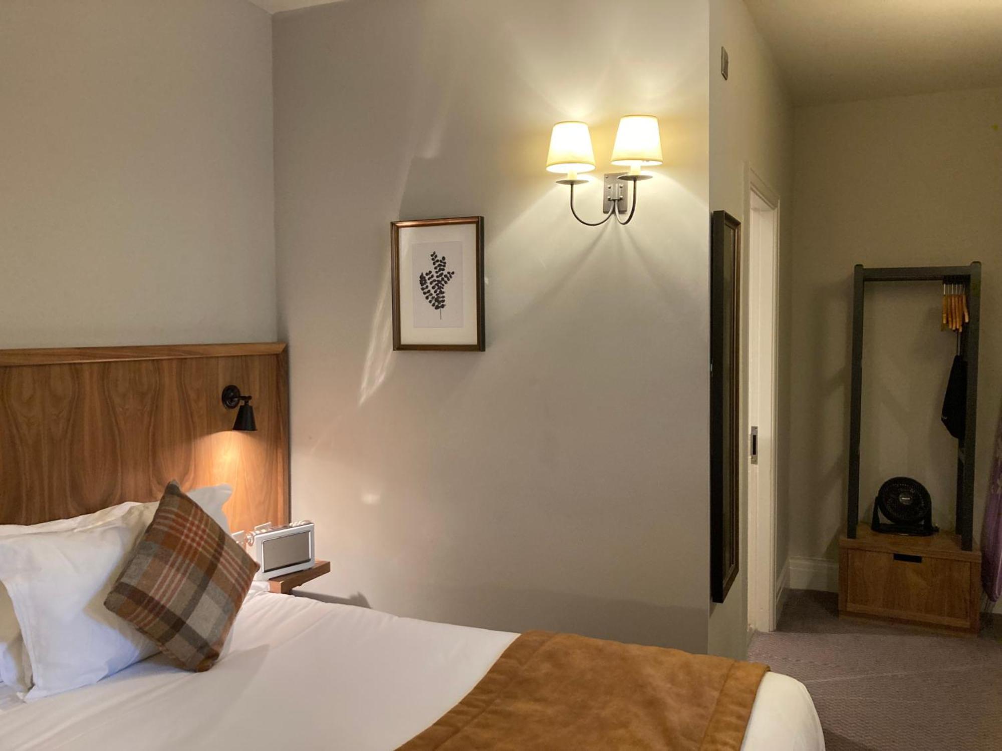 The Cross-Keys Hotel นัตส์ฟอร์ด ภายนอก รูปภาพ