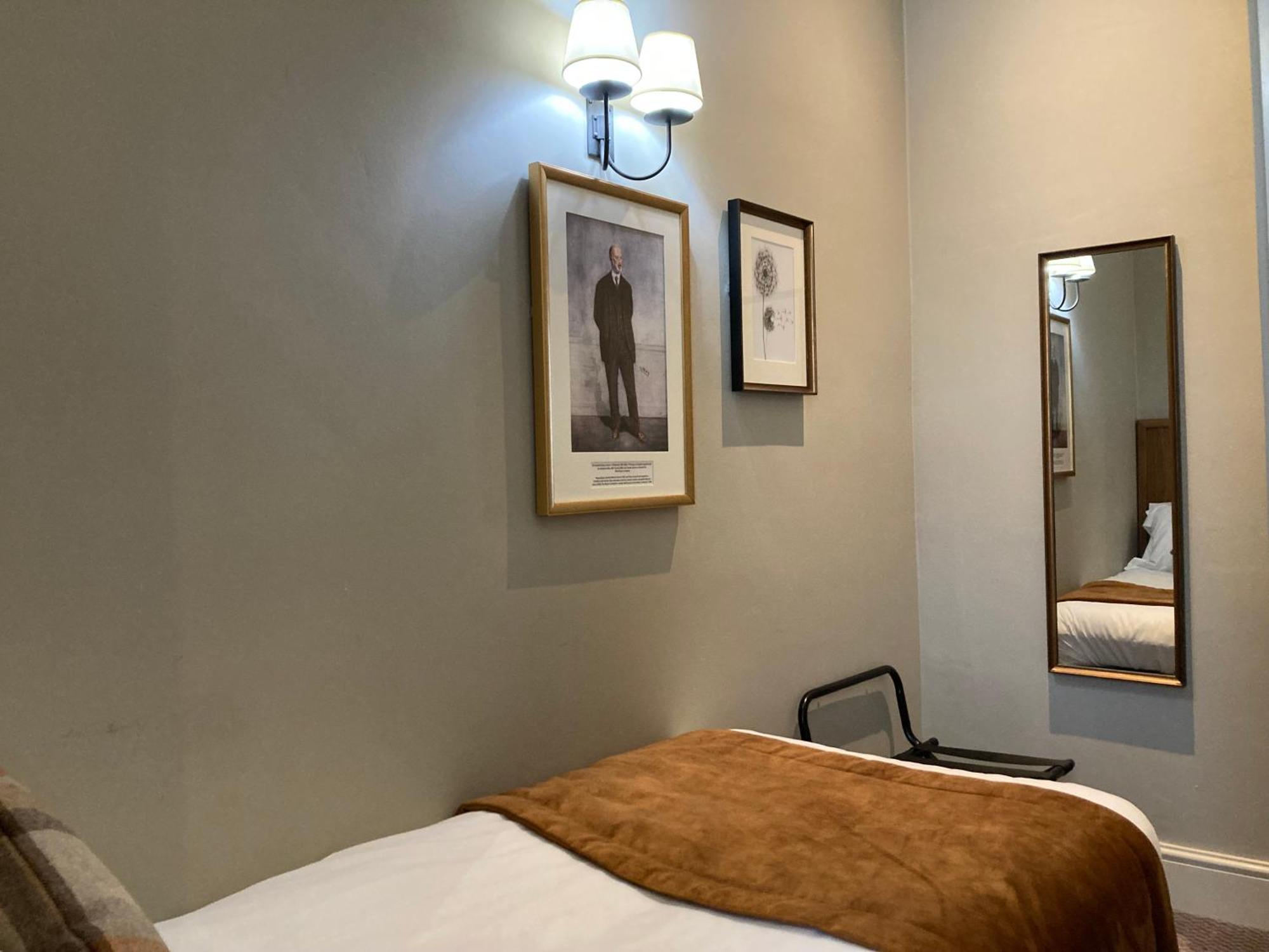 The Cross-Keys Hotel นัตส์ฟอร์ด ภายนอก รูปภาพ
