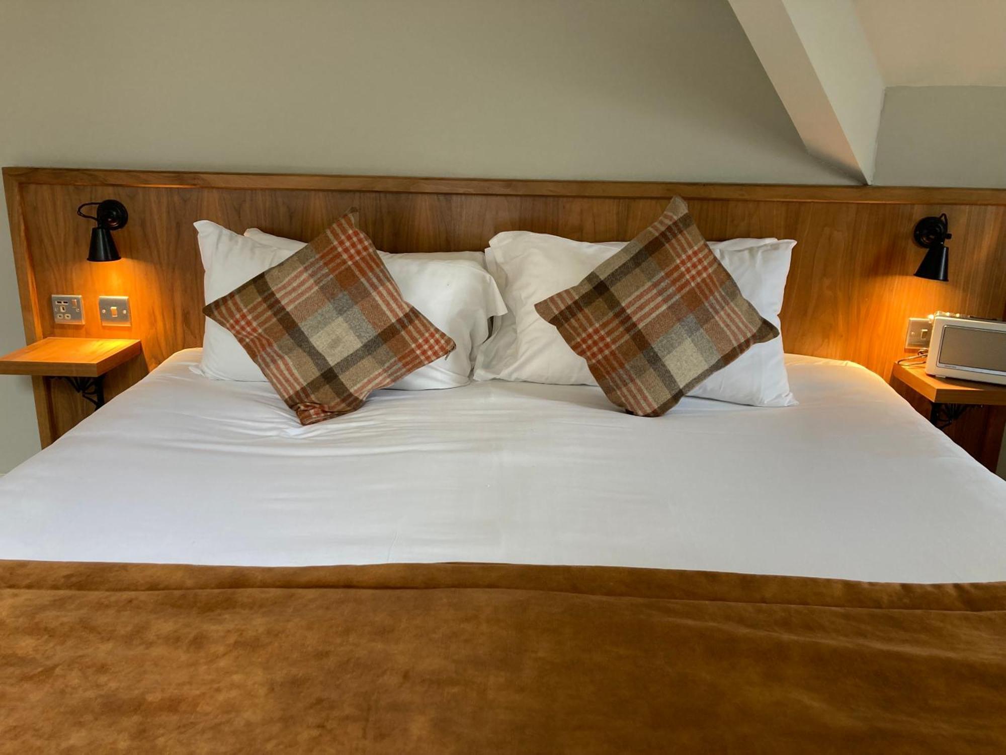The Cross-Keys Hotel นัตส์ฟอร์ด ภายนอก รูปภาพ